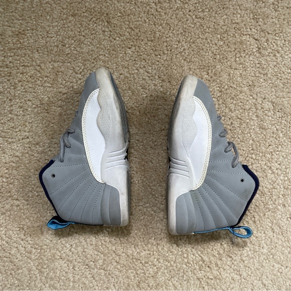 Nike Air Jordan Retro 12 Cool Grey White Sneakers Size 9C Kids Shoes - Picture 5 of 11